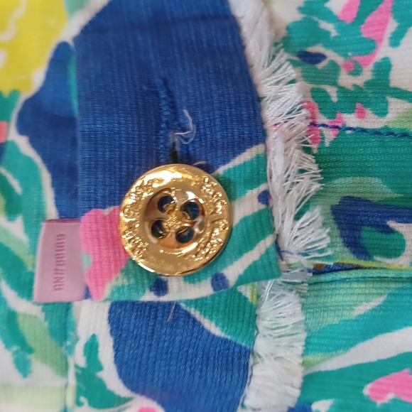 Lilly Pulitzer Shorts - Picture 2 of 8